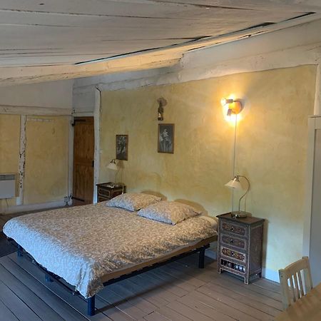 Chambres Et Table D'Hotes Au Brabo Mormoiron Luaran gambar