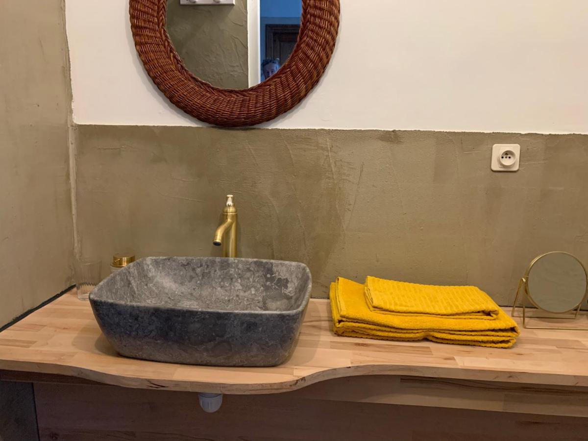 Chambres Et Table D'Hotes Au Brabo Mormoiron Luaran gambar