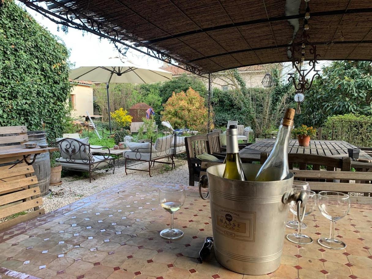 Chambres Et Table D'Hotes Au Brabo Mormoiron Luaran gambar