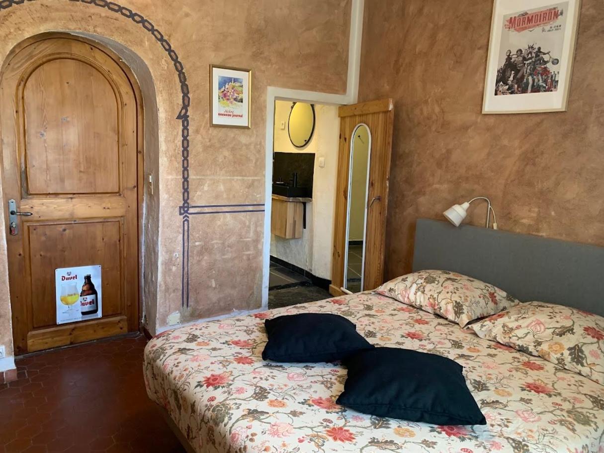Chambres Et Table D'Hotes Au Brabo Mormoiron Luaran gambar