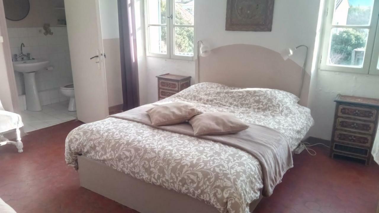 Chambres Et Table D'Hotes Au Brabo Mormoiron Luaran gambar